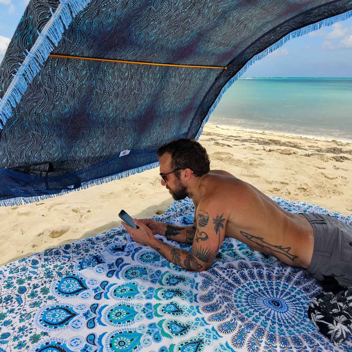 Easy beach tent that wont blow away_printOceanWaves